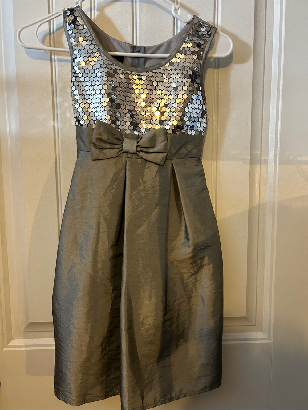 Girls Silver Sequin Bow-Accent Party Dress